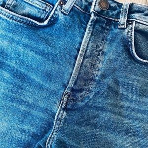 Botton Fly Skinny Jeans